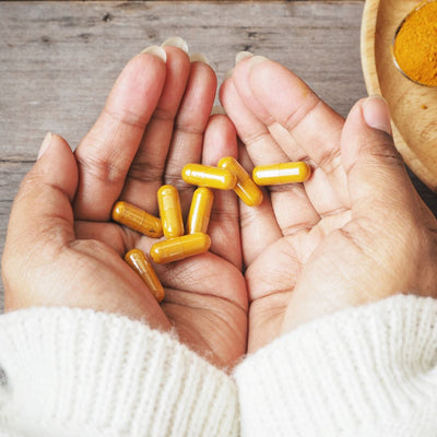 Beneficios de la cúrcuma probados científicamente para la mujer